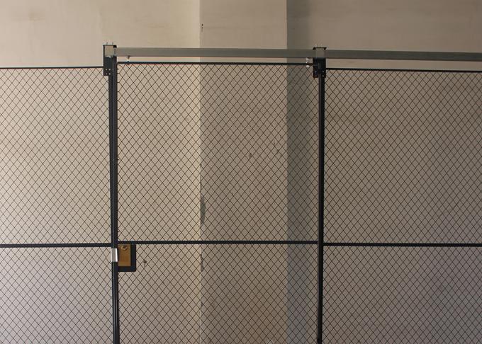 Cuartos ventilados alto de la seguridad de la malla de alambre, armario de almacenamiento interior de la jaula de la seguridad